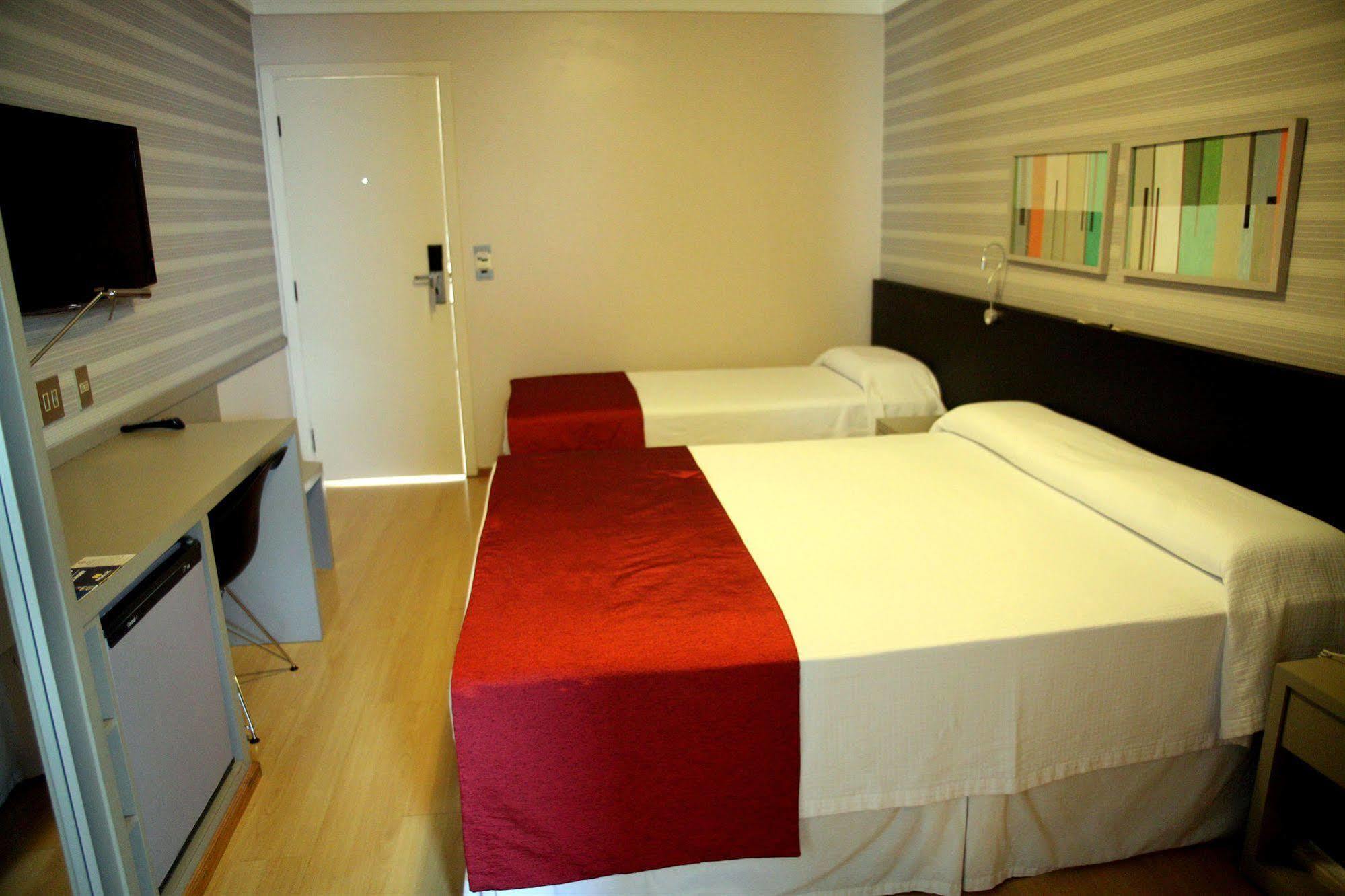 Max Plaza Hotel มารีเลีย ภายนอก รูปภาพ
