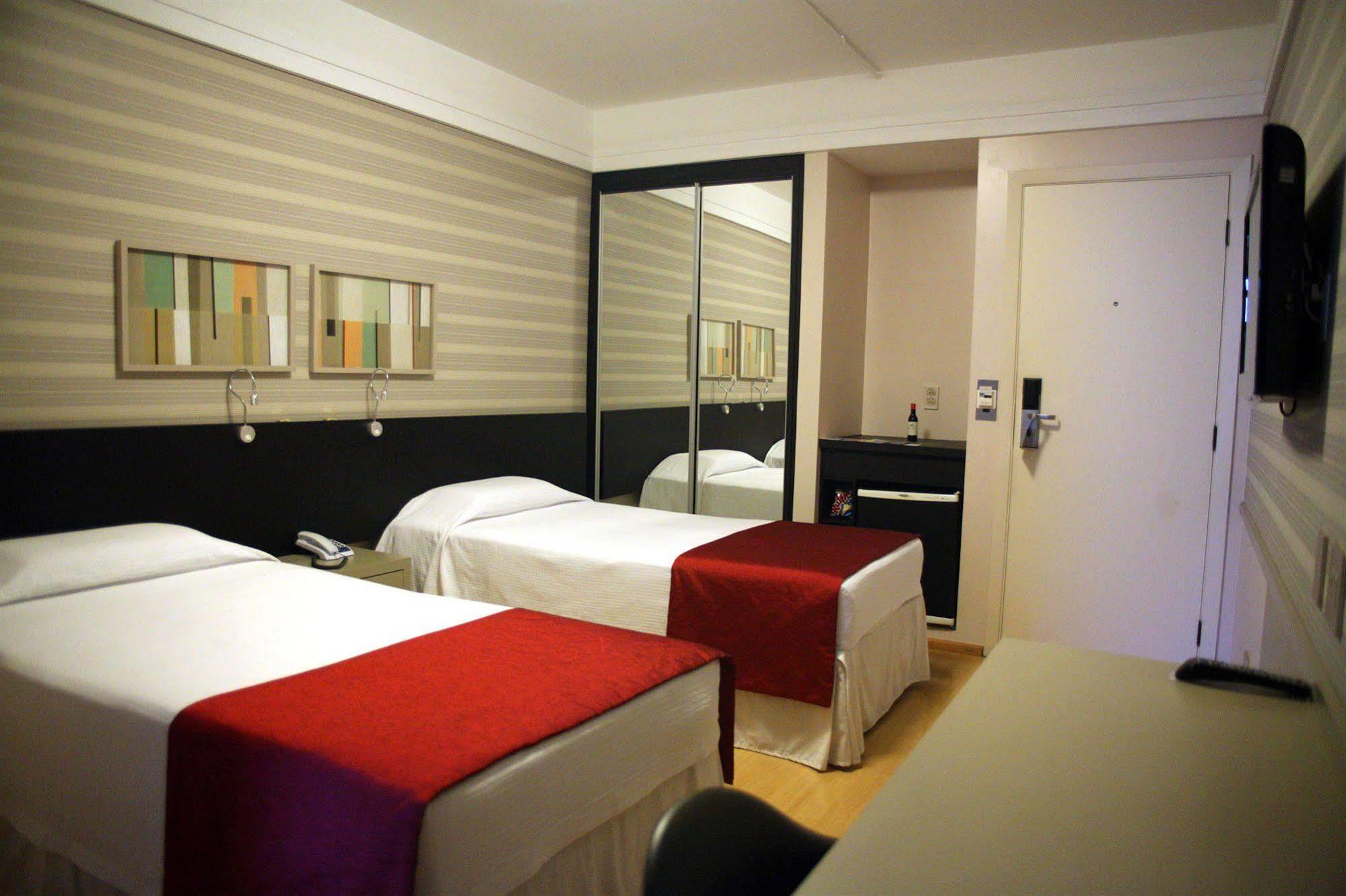 Max Plaza Hotel มารีเลีย ภายนอก รูปภาพ